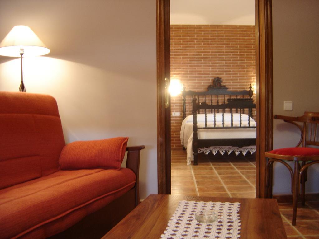 Hostal Casa Laure Y Mª Jose Arens de Lledo Exteriör bild