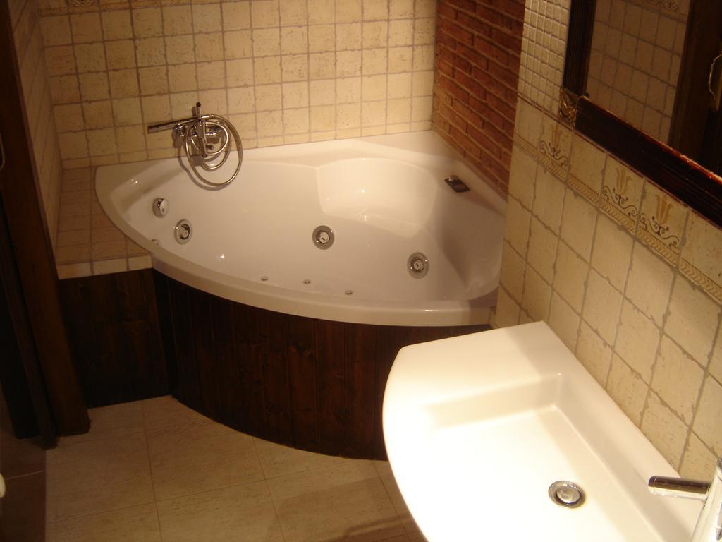 Hostal Casa Laure Y Mª Jose Arens de Lledo Exteriör bild