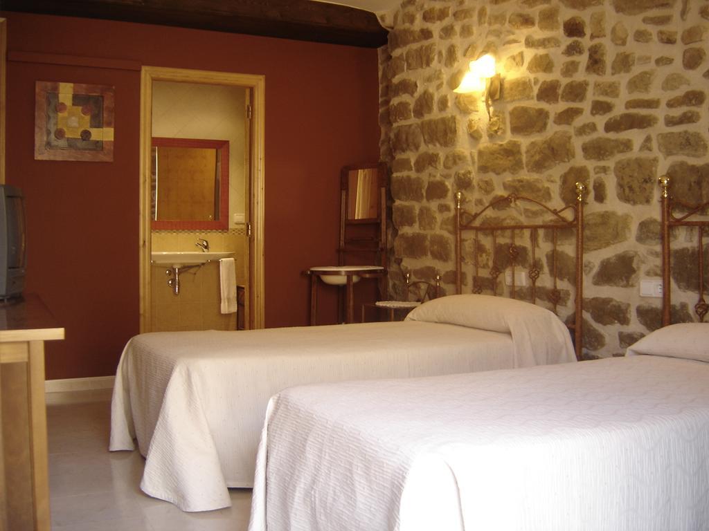Hostal Casa Laure Y Mª Jose Arens de Lledo Exteriör bild