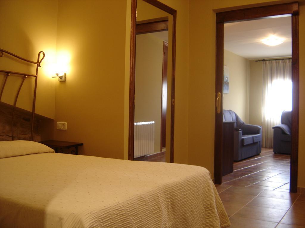 Hostal Casa Laure Y Mª Jose Arens de Lledo Exteriör bild