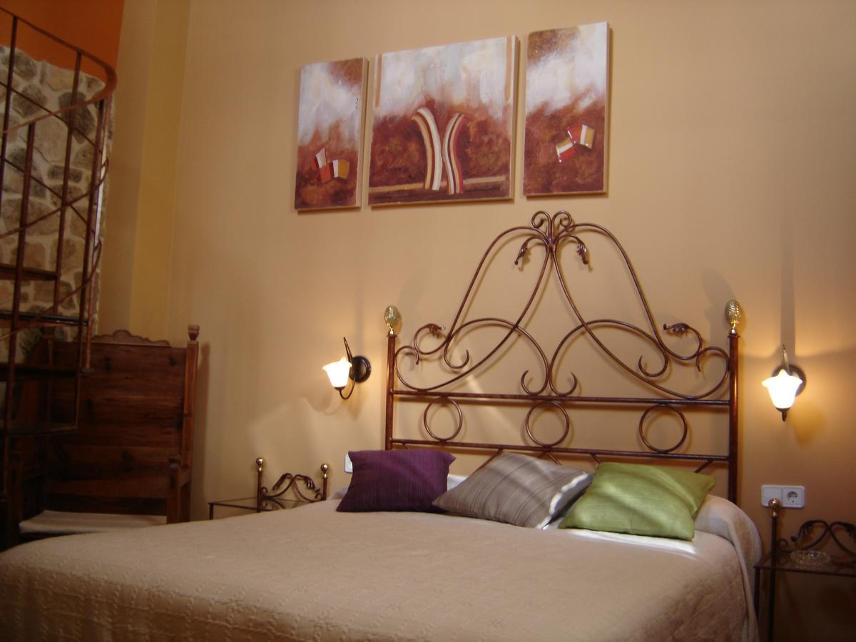 Hostal Casa Laure Y Mª Jose Arens de Lledo Exteriör bild