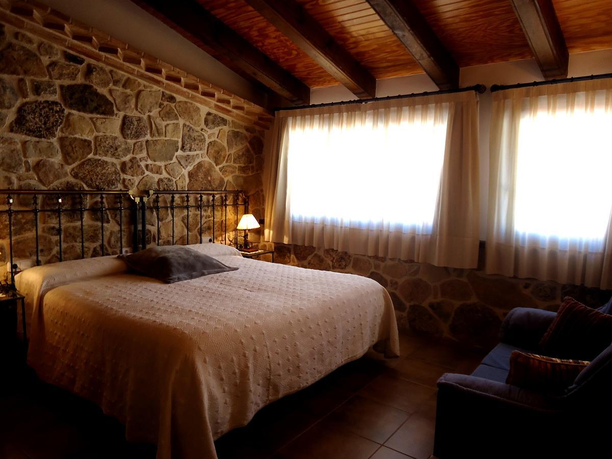 Hostal Casa Laure Y Mª Jose Arens de Lledo Exteriör bild